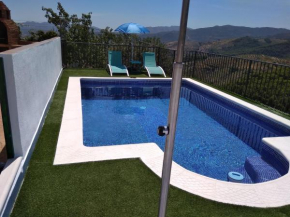 Casa Rural La Revuelta con las mejores vistas a la naturaleza, Yunquera